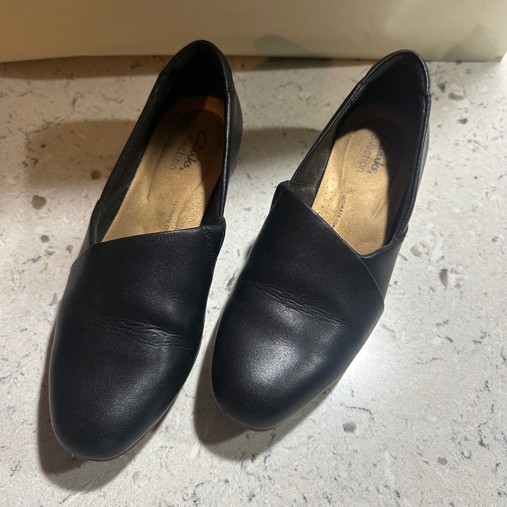 Clarks JulietWomen's Black Leather Loafers